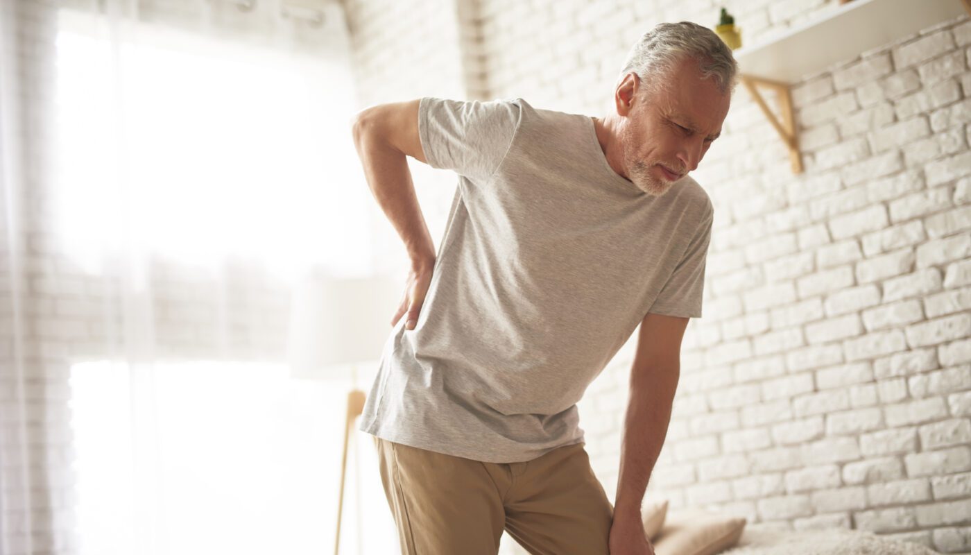 Najczęstsze przyczyny bólu pleców i jak ortopeda może pomóc