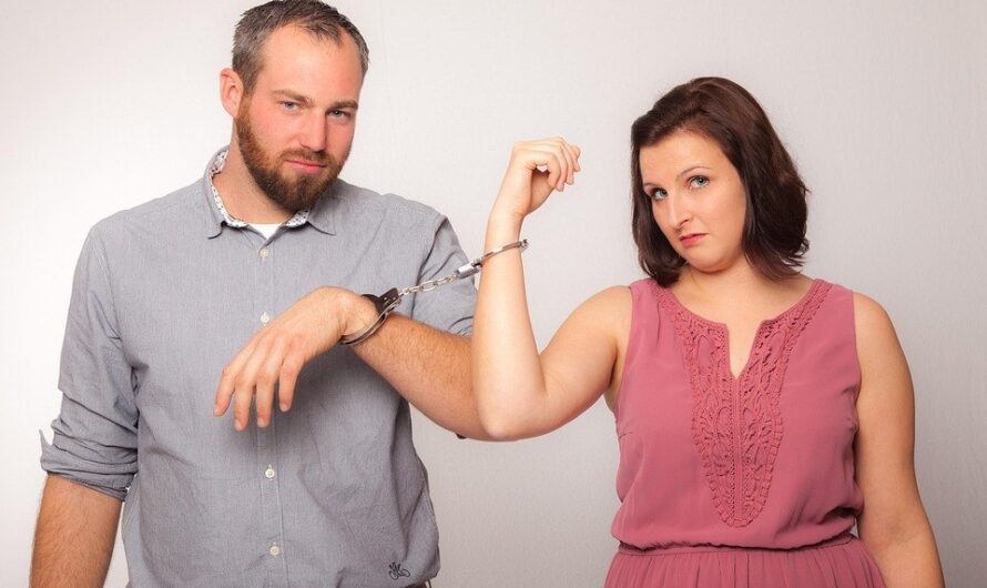 Zazdrość w związku – kiedy może zaszkodzić relacji?