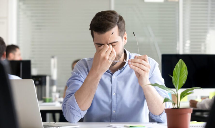 Sygnały, że Twoje oczy potrzebują odpoczynku (i co z tym zrobić)