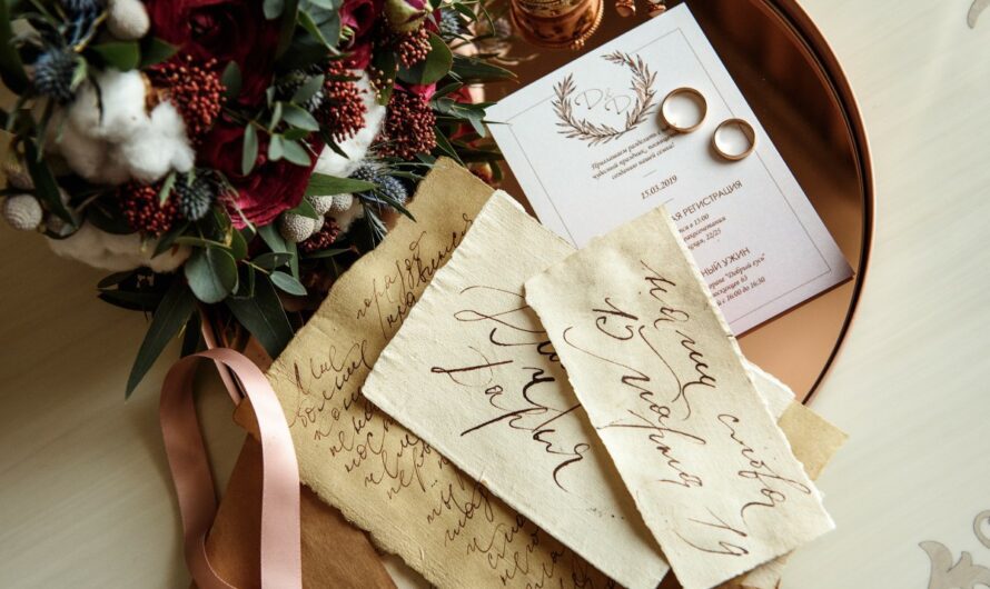 Jak przygotować ślubne zaproszenia, aby nikogo nie urazić? Zobacz, zanim zaczniesz działać!