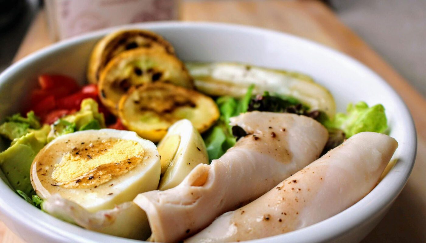 Dieta ketogeniczna – skąd czerpać inspiracje i przepisy dla początkujących?