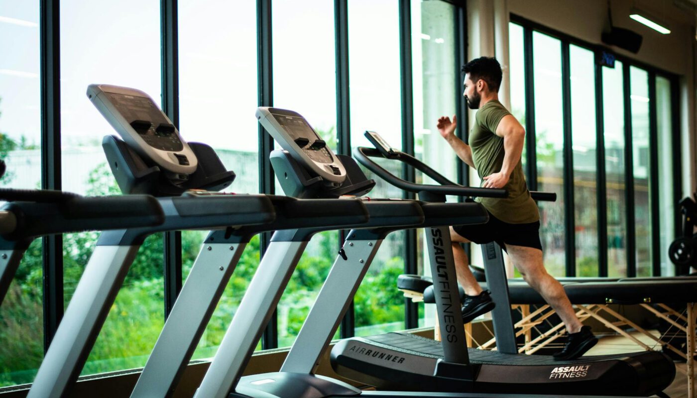 Jakie są najlepsze aktywności w klubie fitness na poprawę kondycji fizycznej?