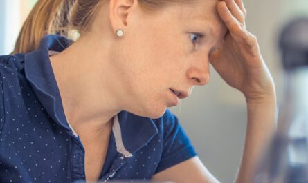 Czy cierpisz na stres chroniczny? Jak go rozpoznać i jak sobie z nim radzić?