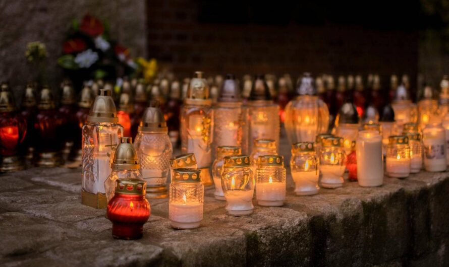 Jak wybrać znicze na groby bliskich? Poradnik przed 1 listopada