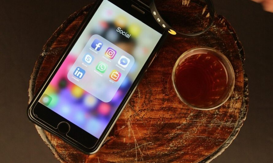 Czy telefon przed snem naprawdę szkodzi?